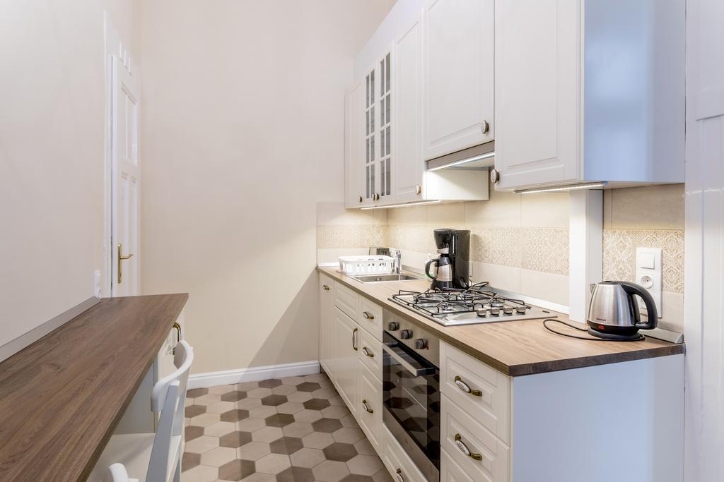Apartamento Luxury & Antique Charm Budapest Exterior foto