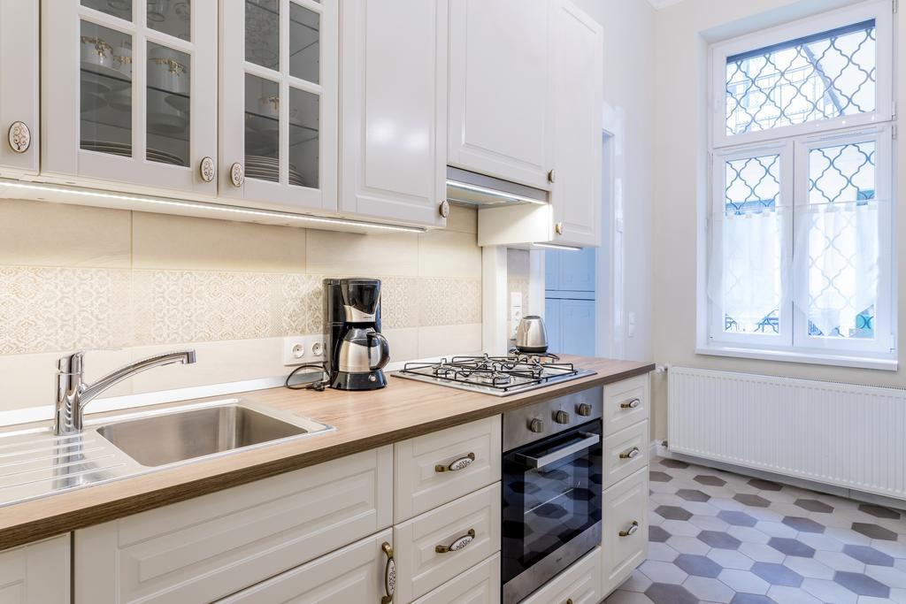 Apartamento Luxury & Antique Charm Budapest Exterior foto