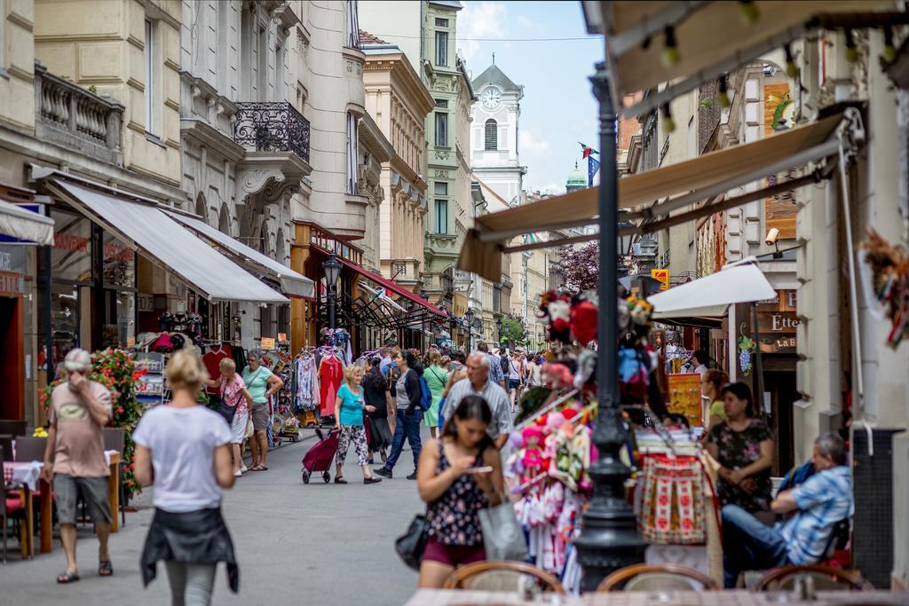 Apartamento Luxury & Antique Charm Budapest Exterior foto
